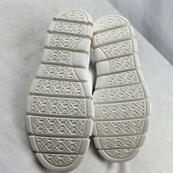 NIB Breeze Orthepedic Toe Box Lighweight Anti Sweat Fabric White Shoes Size 11 - Picture 7 of 8